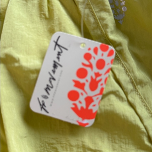 NWT Free People Movement Pomelo Yellow Running Shorts Built In Liner Size M - Picture 5 of 8